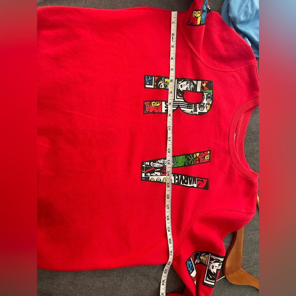 Rare Marvel Red Logo Crewneck Sweatshirt Unisex Size Medium - Picture 6 of 8